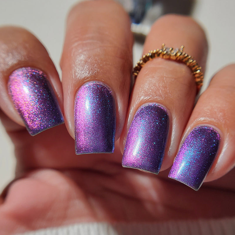 Emily De Molly - Idyllic Setting Nail Polish (Magnetic)