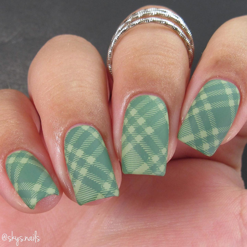 UberChic Beauty - Pretty in Plaid 04 Stamping Plate