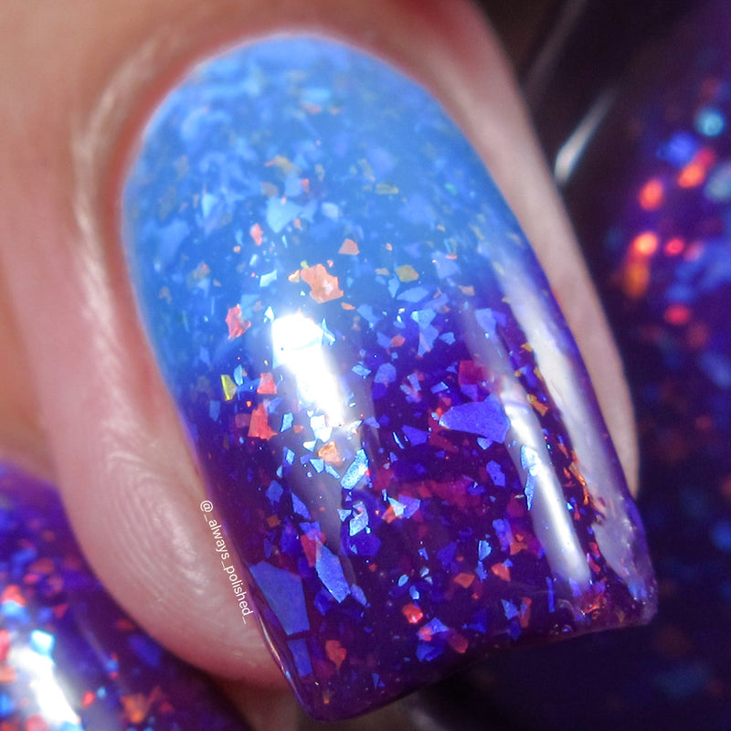 [Preorder, Ships Early May] Cadillacquer - A Strange Type Of Chemistry Nail Polish (Thermal)