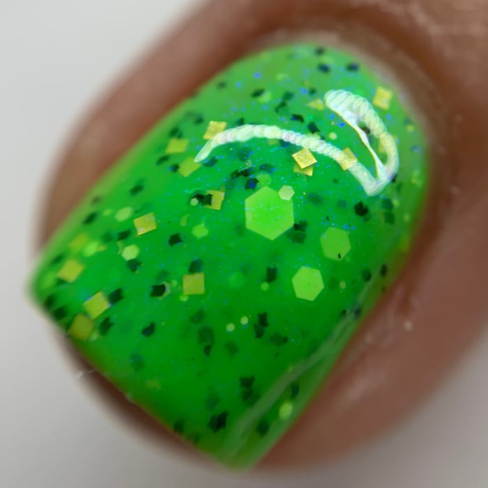 Colores de Carol - She Illuminates My World Nail Polish