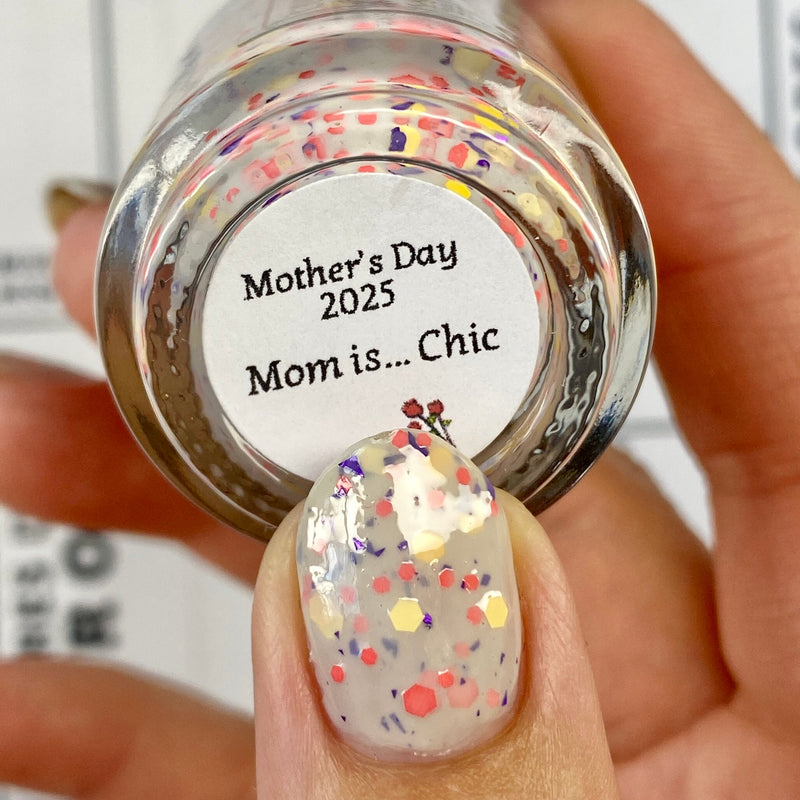 Colores de Carol - Mom is... Chic Nail Polish