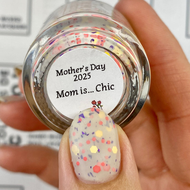 Colores de Carol - Mom is... Chic Nail Polish