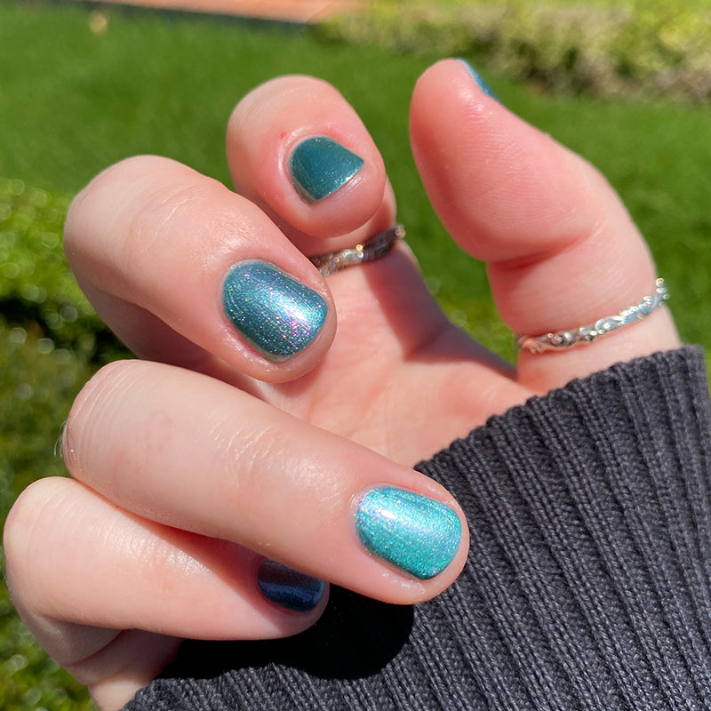 Emily De Molly - Made Up My Mind Nail Polish (Magnetic)