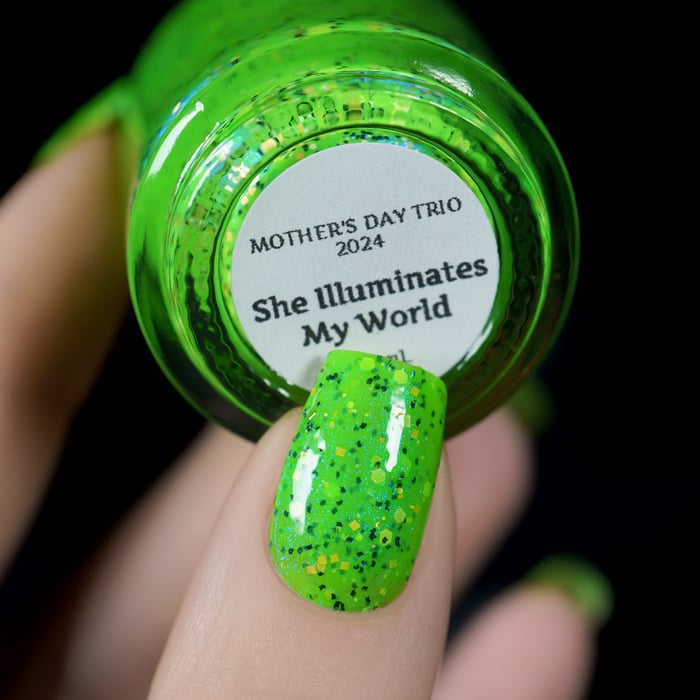 Colores de Carol - She Illuminates My World Nail Polish