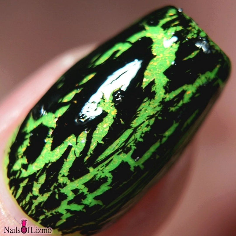 Colores de Carol - Stripes and Scares Nail Polish (Crackle Topper)