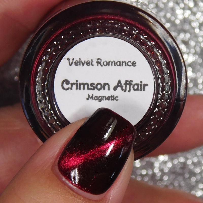 Colores de Carol - Crimson Affair Nail Polish (Magnetic)