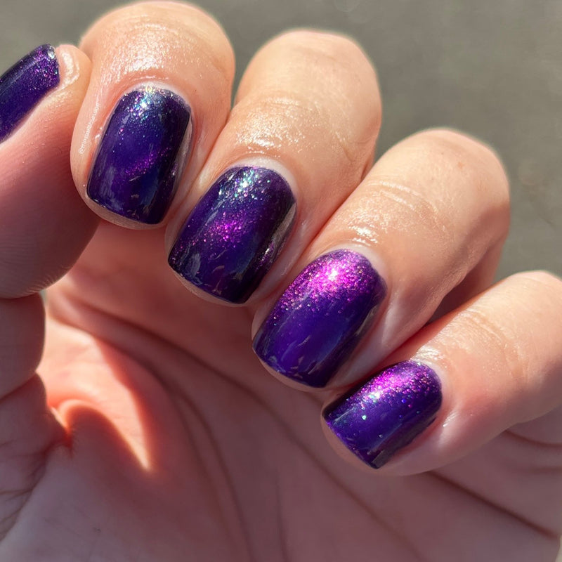 Colores de Carol - Glow-ver the Moon Nail Polish (Magnetic)