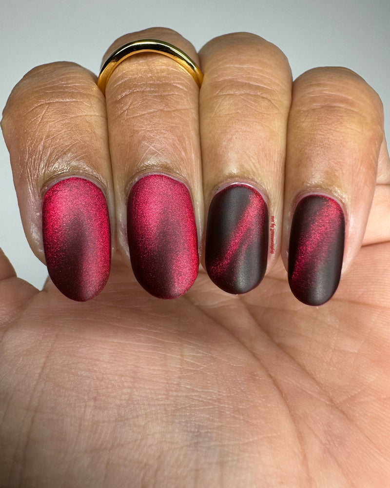 Colores de Carol - Crimson Affair Nail Polish (Magnetic)