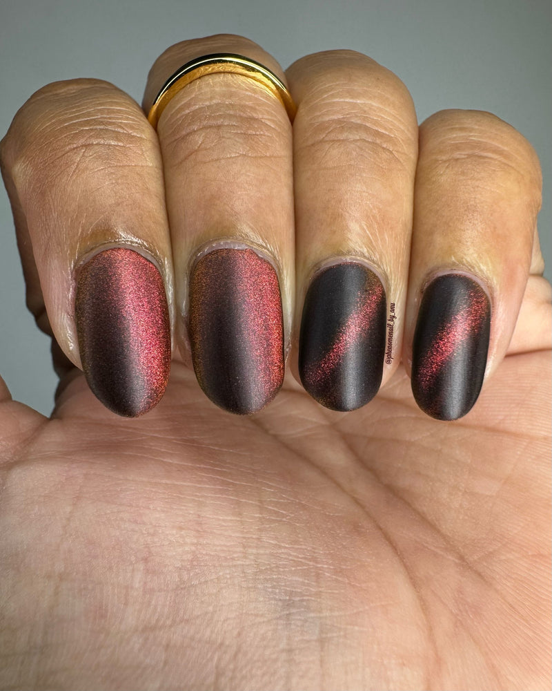 Colores de Carol - Amour Noir Nail Polish (Magnetic)