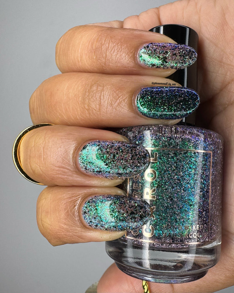 Colores de Carol - Widow's Kiss Nail Polish (Flash Reflective)