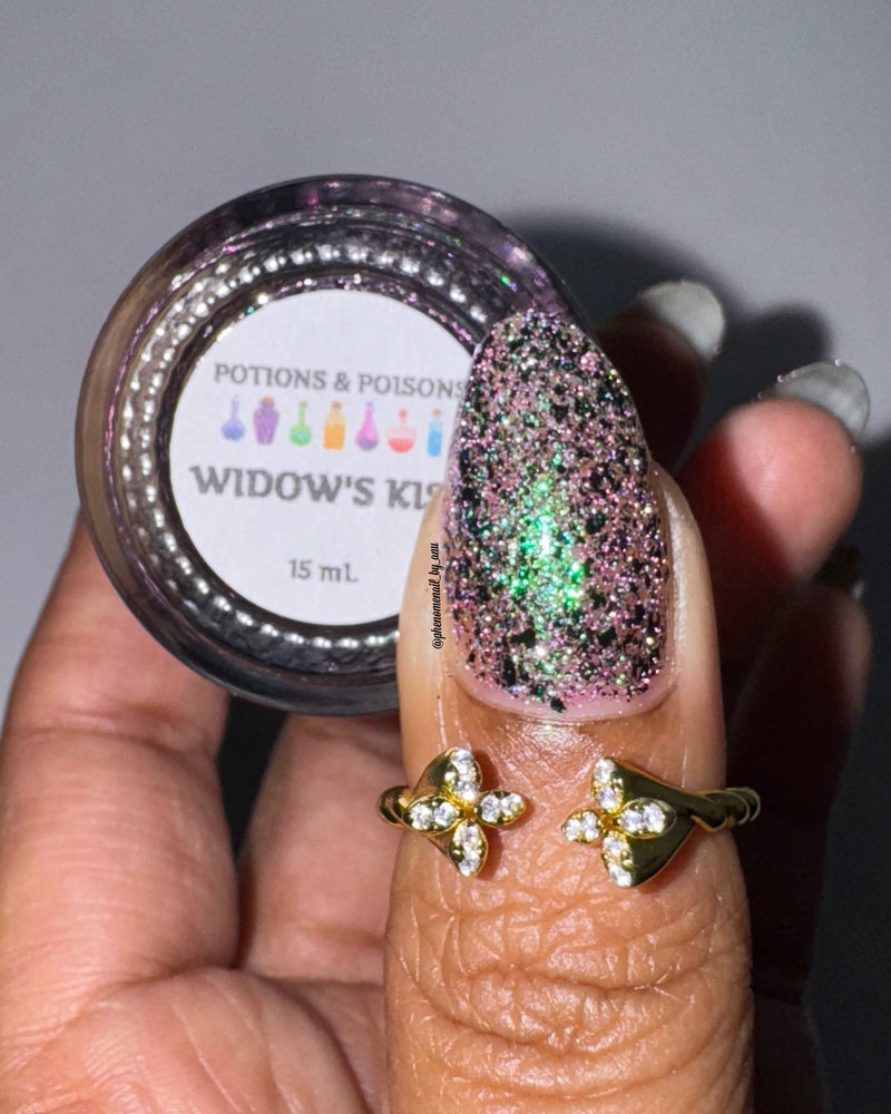 Colores de Carol - Widow's Kiss Nail Polish (Flash Reflective)