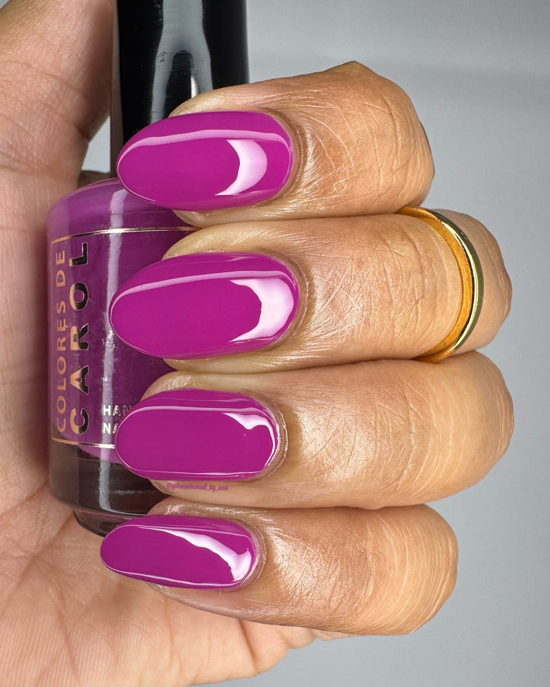 Colores de Carol - Turn the Page Nail Polish