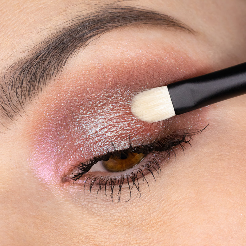Whats Up Beauty - R110 Flat Shader Eyeshadow Brush