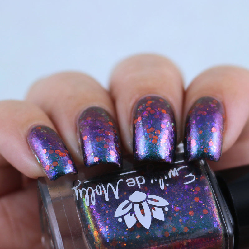 Emily De Molly - Glances To Stares Nail Polish (Magnetic)