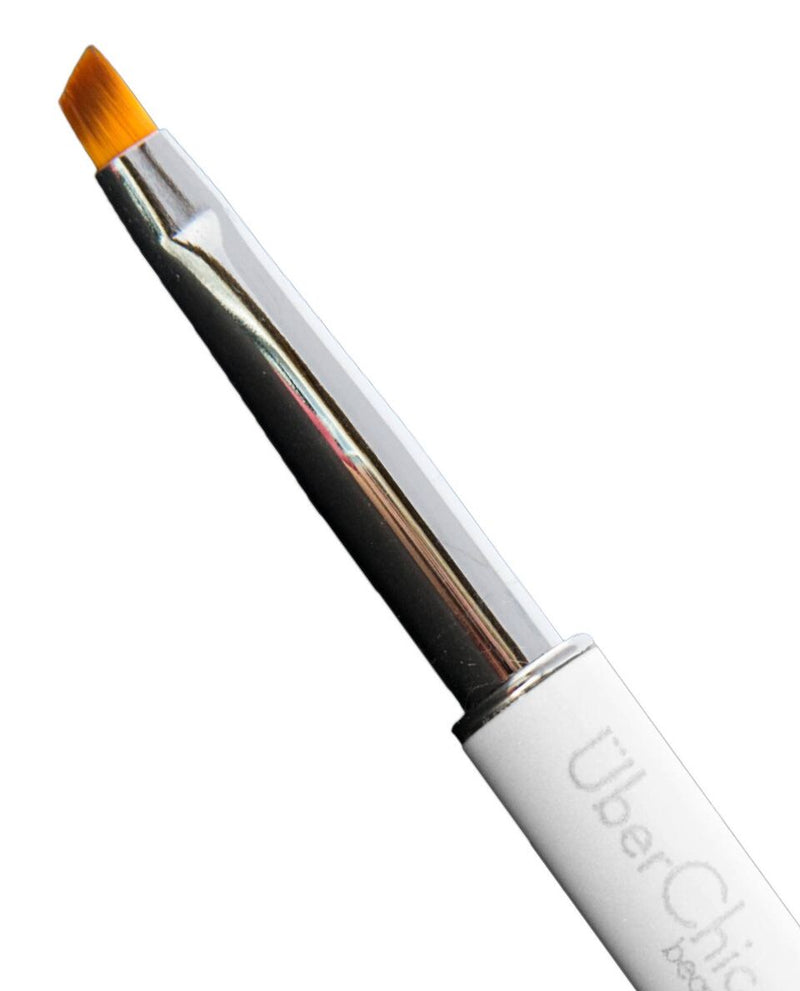 UberChic Beauty - Angled Clean Up Brush