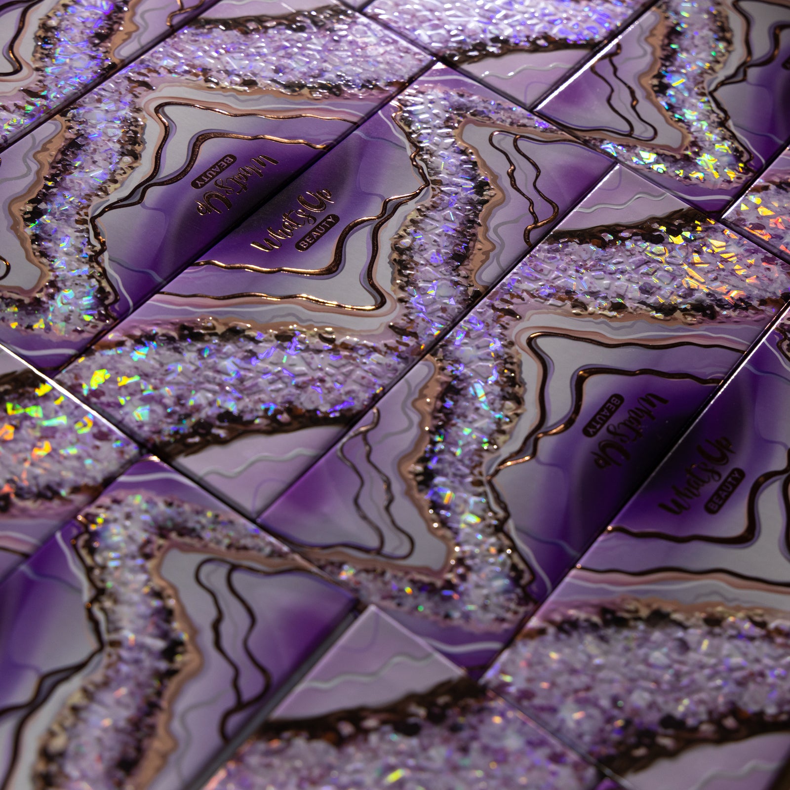 Whats Up Beauty - Geodes Eyeshadow Palette